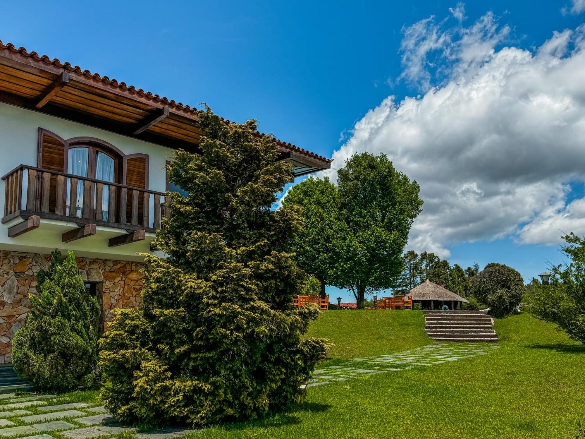 Mansao Nacional Inn Кампус-ду-Жордау Экстерьер фото