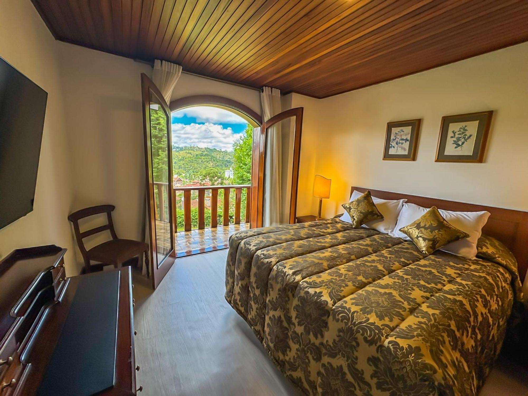 Mansao Nacional Inn Кампус-ду-Жордау Экстерьер фото