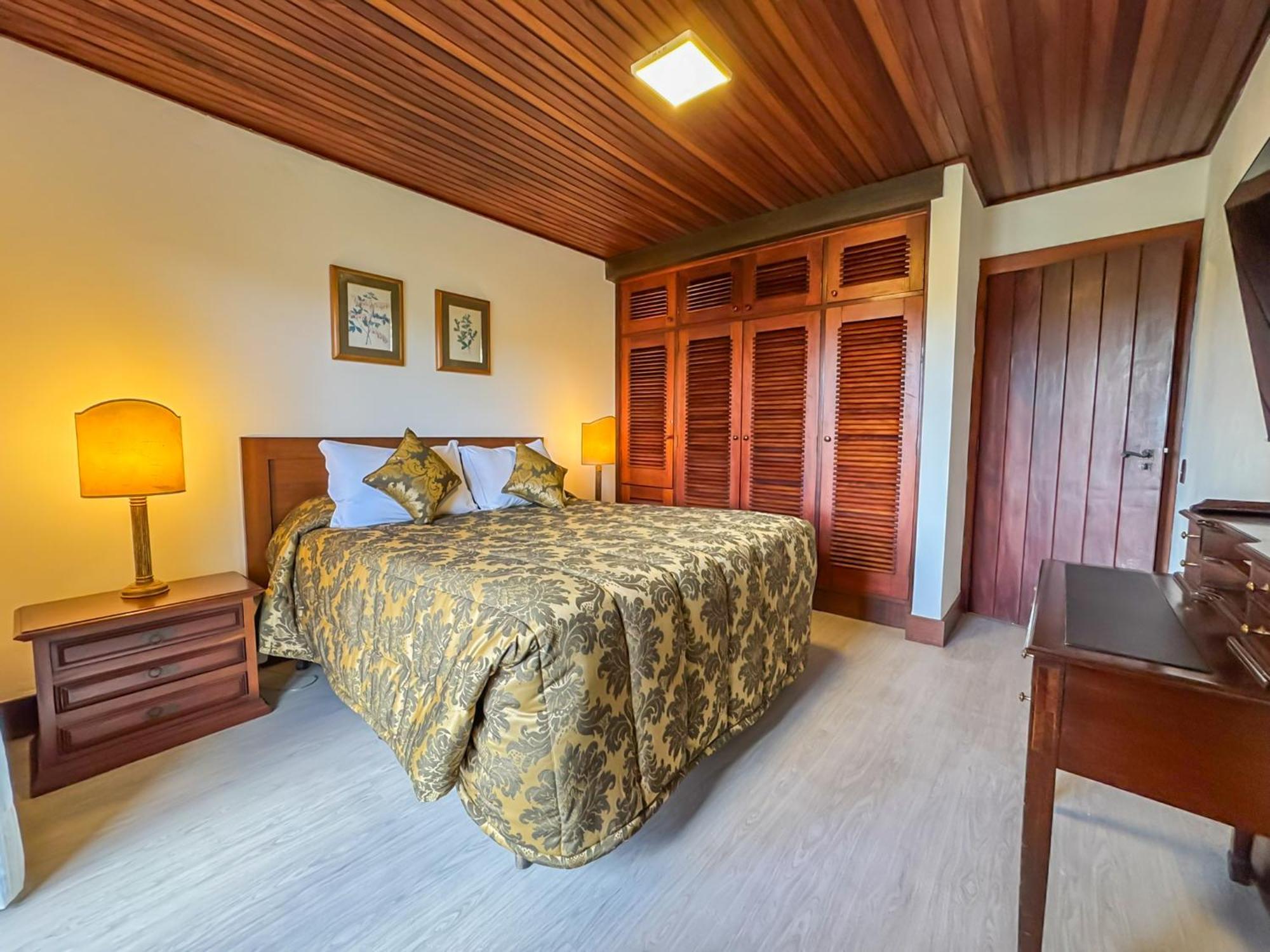Mansao Nacional Inn Кампус-ду-Жордау Экстерьер фото